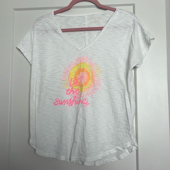 Lilly Pulitzer Tops - Lilly Pulitzer be the sunshine Etta tee small